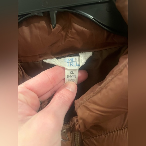 Time and Tru Polyester Down Jacket - Picture 5 of 8